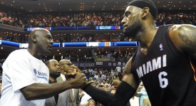 字母哥新賽季誓要超越自我，挑戰火箭隊，再續歷史交鋒傳奇